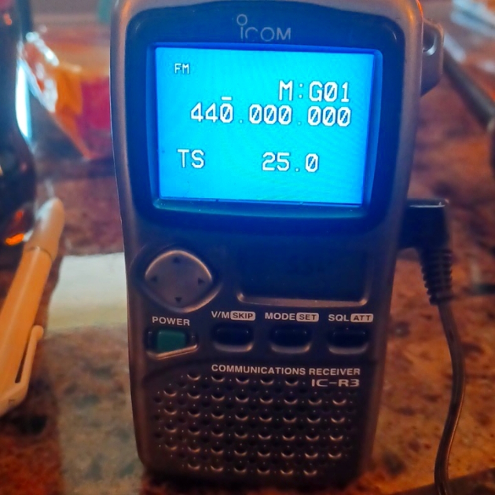 Icom r-3 wideband receiver